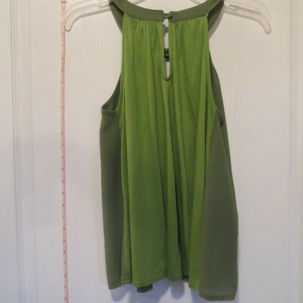 Green Tank top - Picture 3 of 3